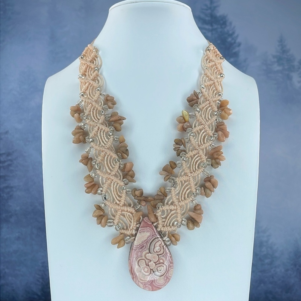 American Vintage Beige and Pink Statement Necklace